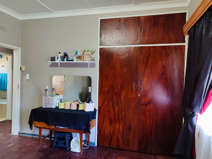 5 Bedroom Property for Sale in Songloed North West
